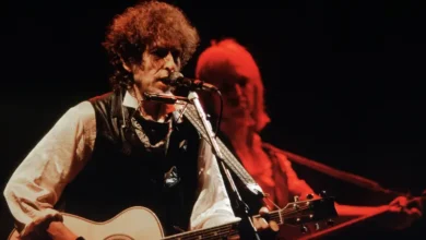 Bob Dylan Wife: Untold Story Behind the Music Icon’s Love bob dylan wife